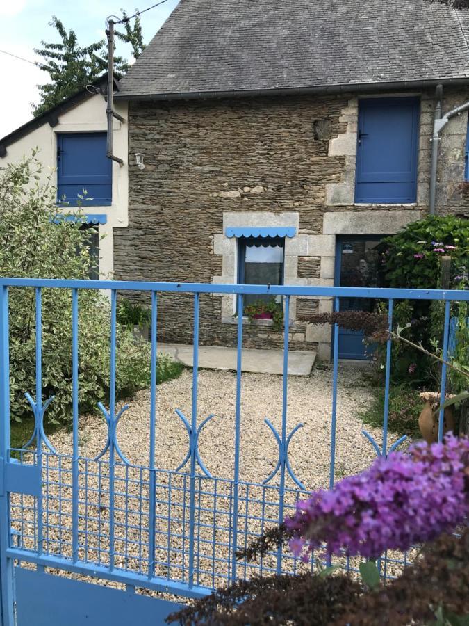 Le Gîte de la Porte Bleue Guillac  Extérieur photo